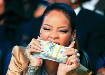 Rihanna replaces Kylie Jenner with the title of “Youngest Self-Made Woman Billionaire”