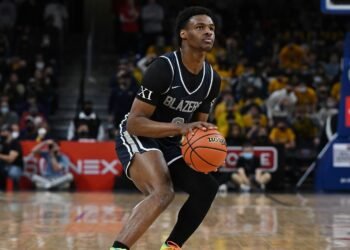 LeBron James’ Son Bronny signs with Nike